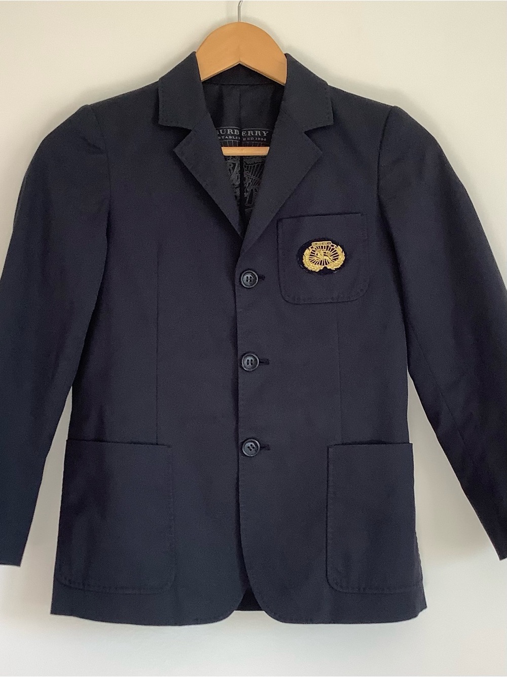 Burberry Charcoal Gray Blazer with Gold Crest Emblem Kid’s Unisex Sz.10 Y /140cm